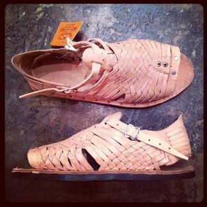 mens huarache sandals size 13